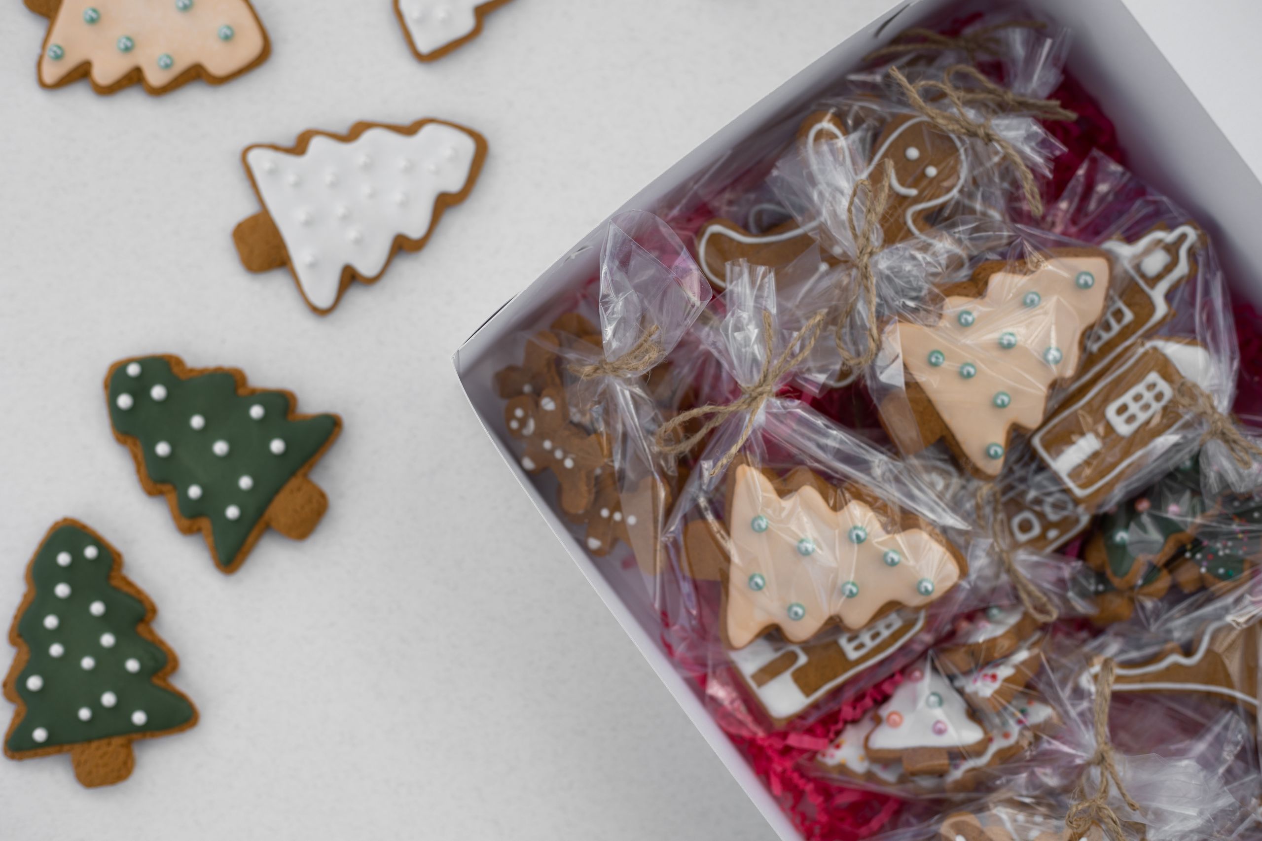 Custom cookie box with gift card